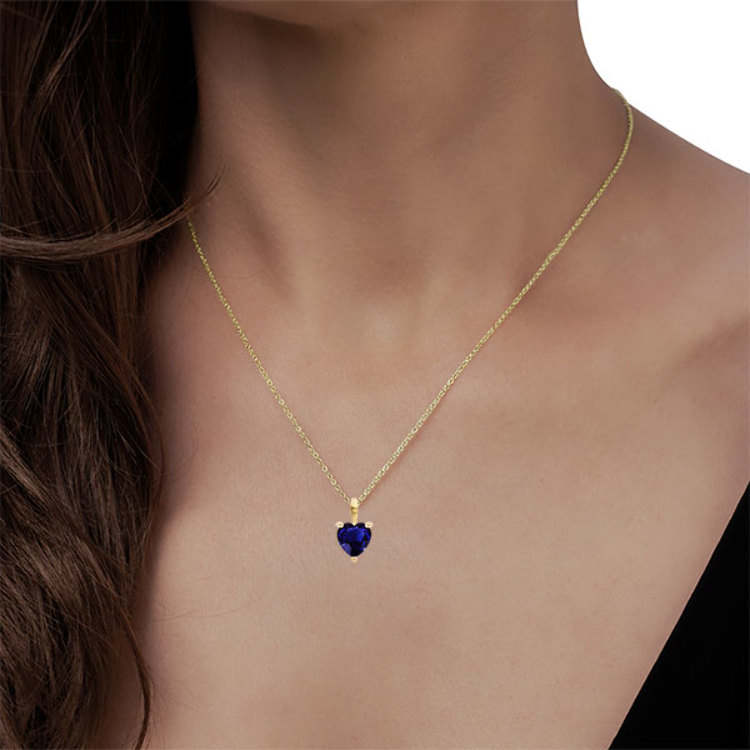 Collier Saphir taille coeur Or 375/1000