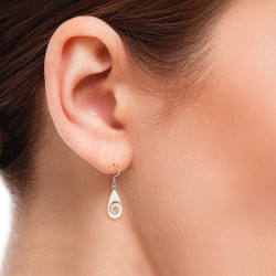 Boucles d'Oreilles Teardrop Oeil de Sainte Lucie Argent 925/1000 portées