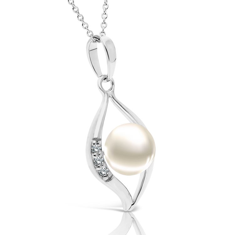 Collier De Perles De Culture Avec Fermoir Or Blanc, Diamants Et Rubis - Bijou Occasion